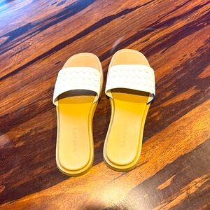 Rothy’s crotchet flat sandal size 8